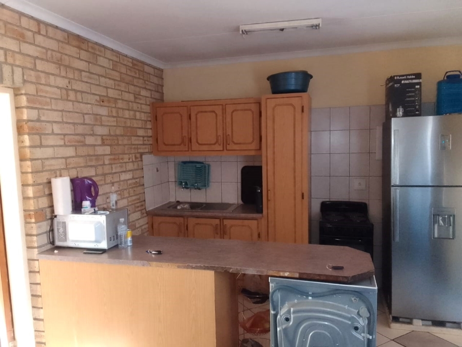 1 Bedroom Property for Sale in Rustenburg Central North West